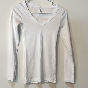 Victoria’s Secret Tee Shop White Long Sleeve T Shirt Size Small